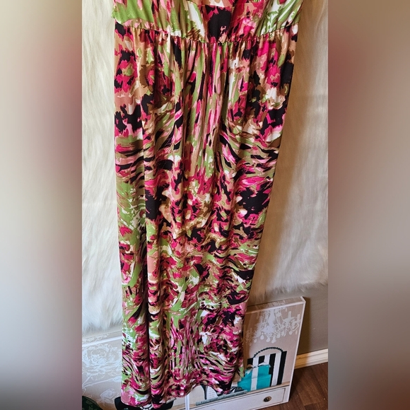 Selina Studio Summer Romance Floral Maxi Dress - Picture 3 of 9